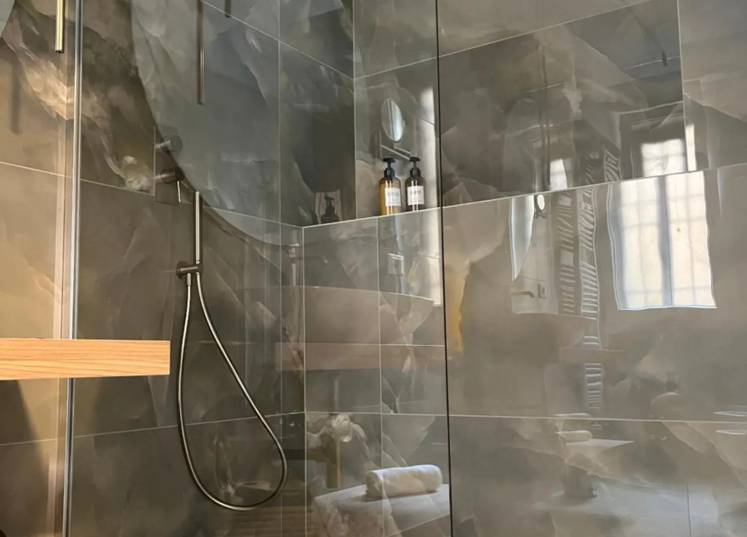 Calari Rooms - Affittacamere Bologna