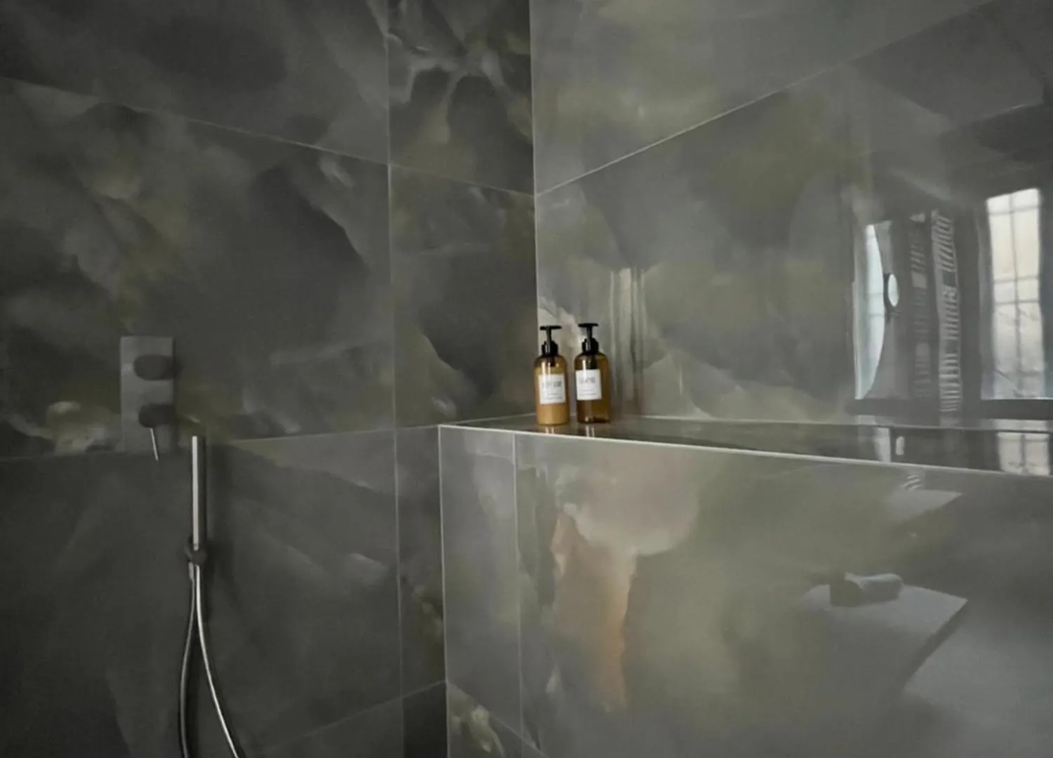 Calari Rooms - Affittacamere Bologna
