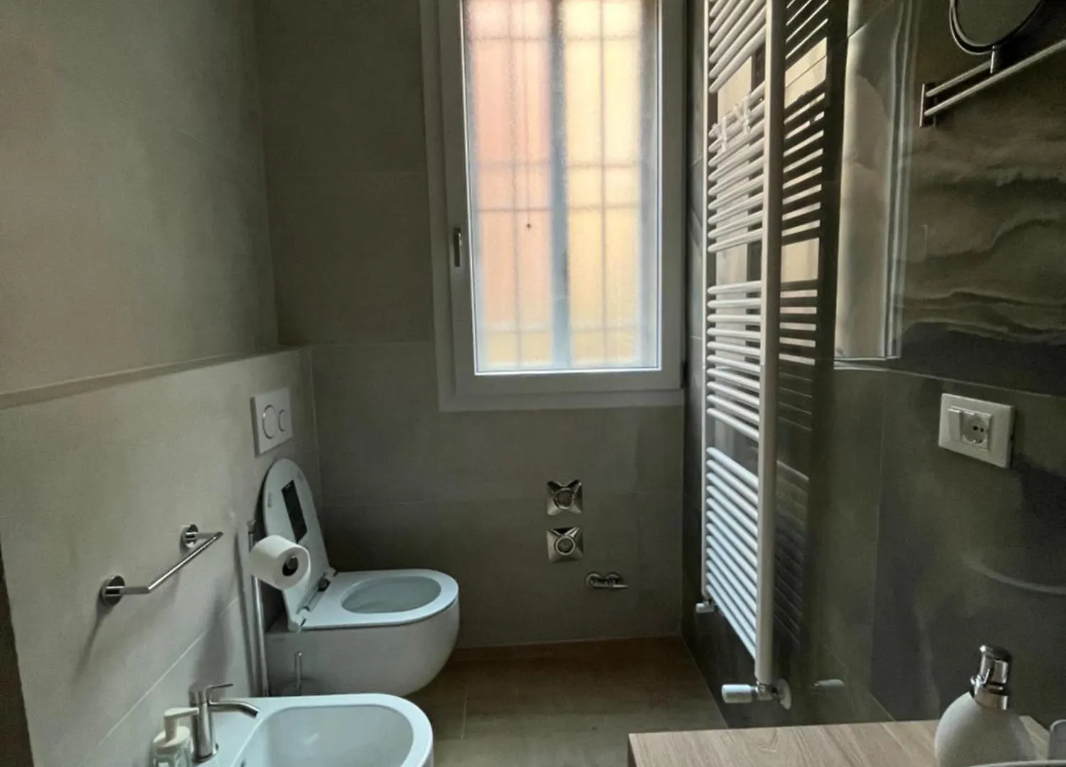 Guest house Calari Rooms - Affittacamere Bologna Italy